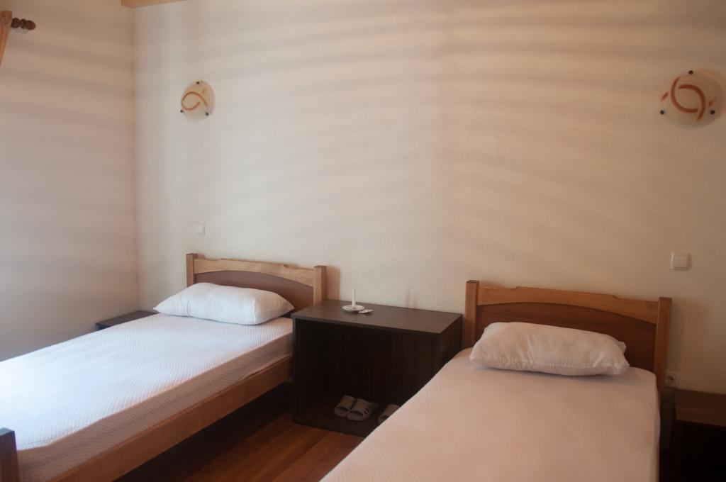 Aste Guesthouse Tropoje Værelse billede